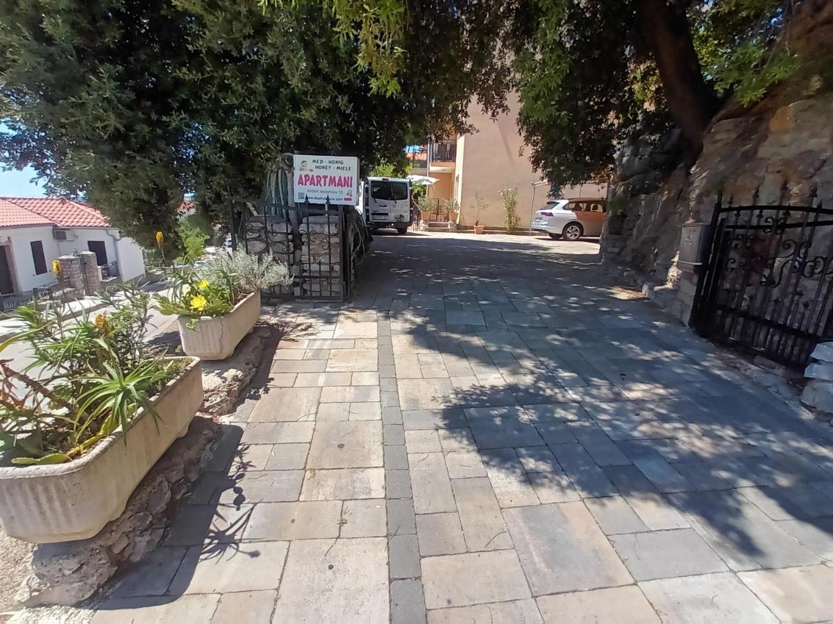 Apartament Sea & Honey Krk Town Zewnętrze zdjęcie